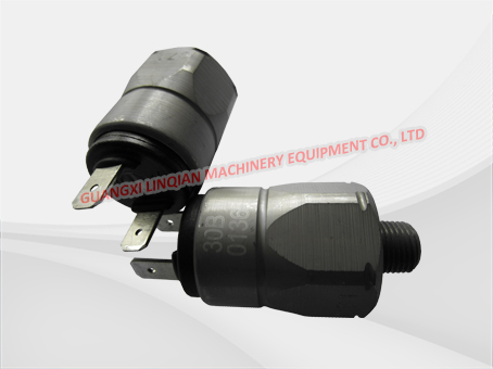 PRESSURE SWITCH 30B0136