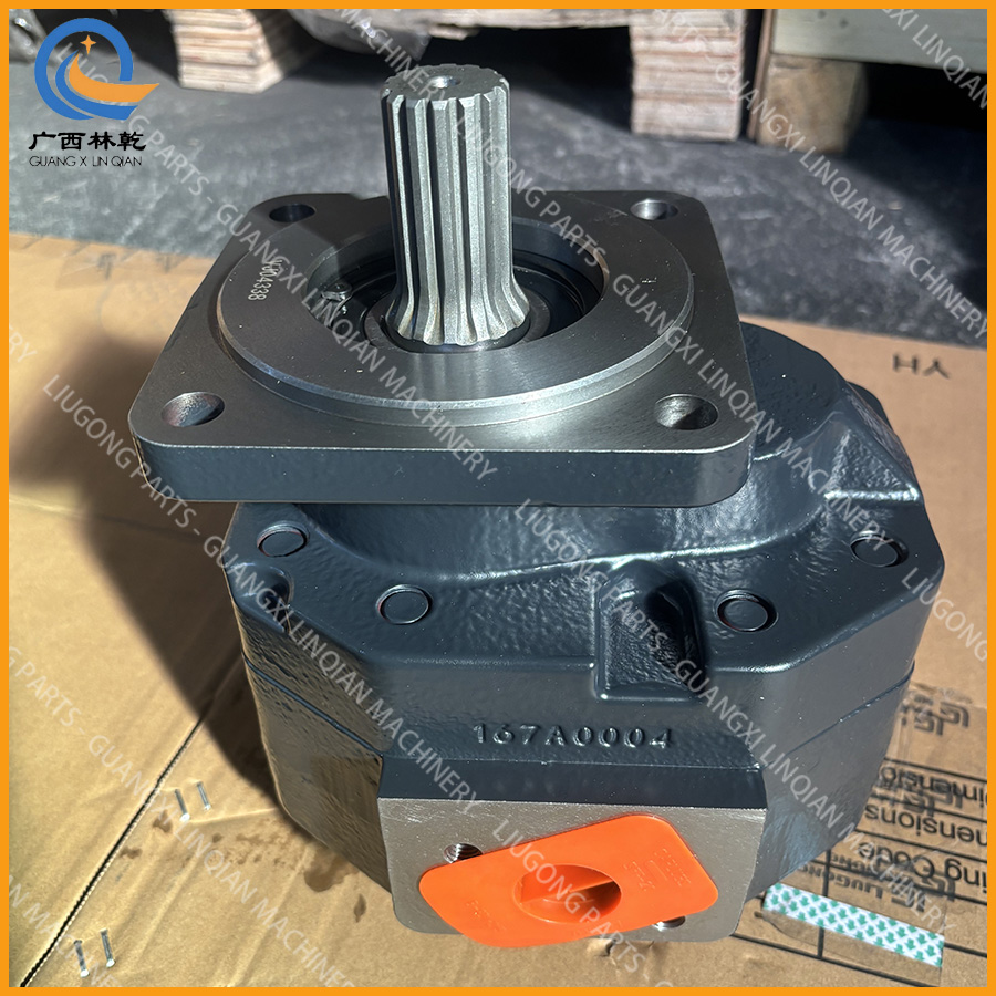CLG862H GEAR PUMP 11C4257