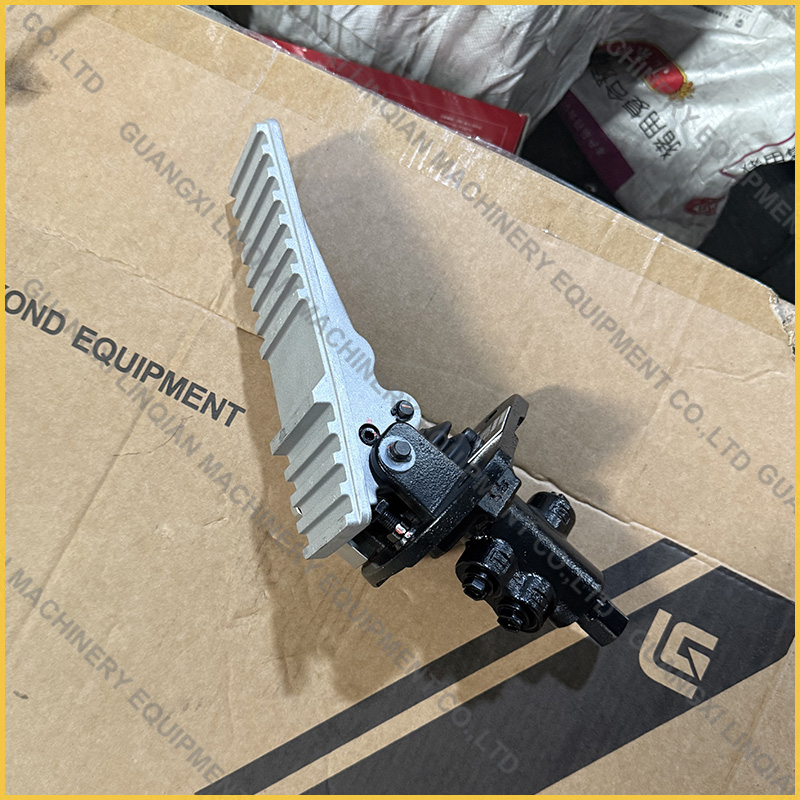 CLG862HE brake valve 45C1418